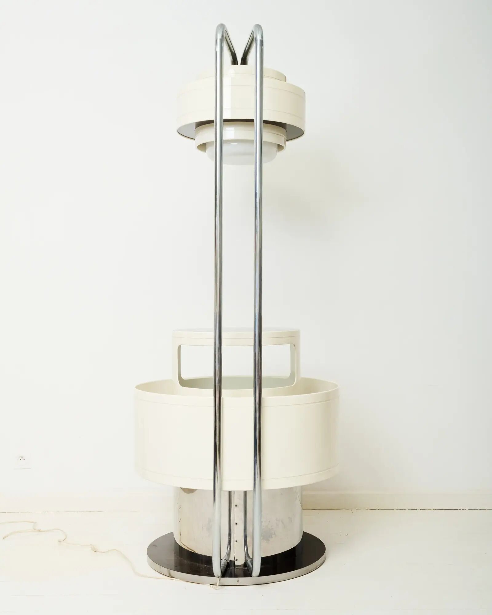 Floor lamp bar, designed by Joe Colombo, Italy, 1970s.
