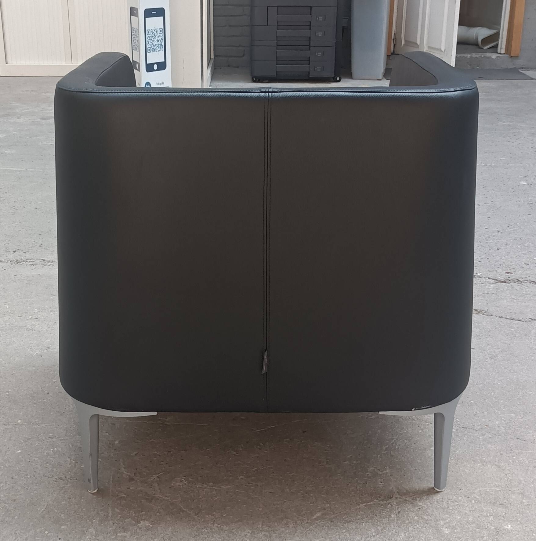 Black segis armchair