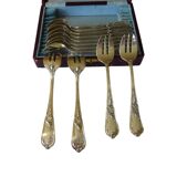 12 fourchettes à huitres en métal argenté