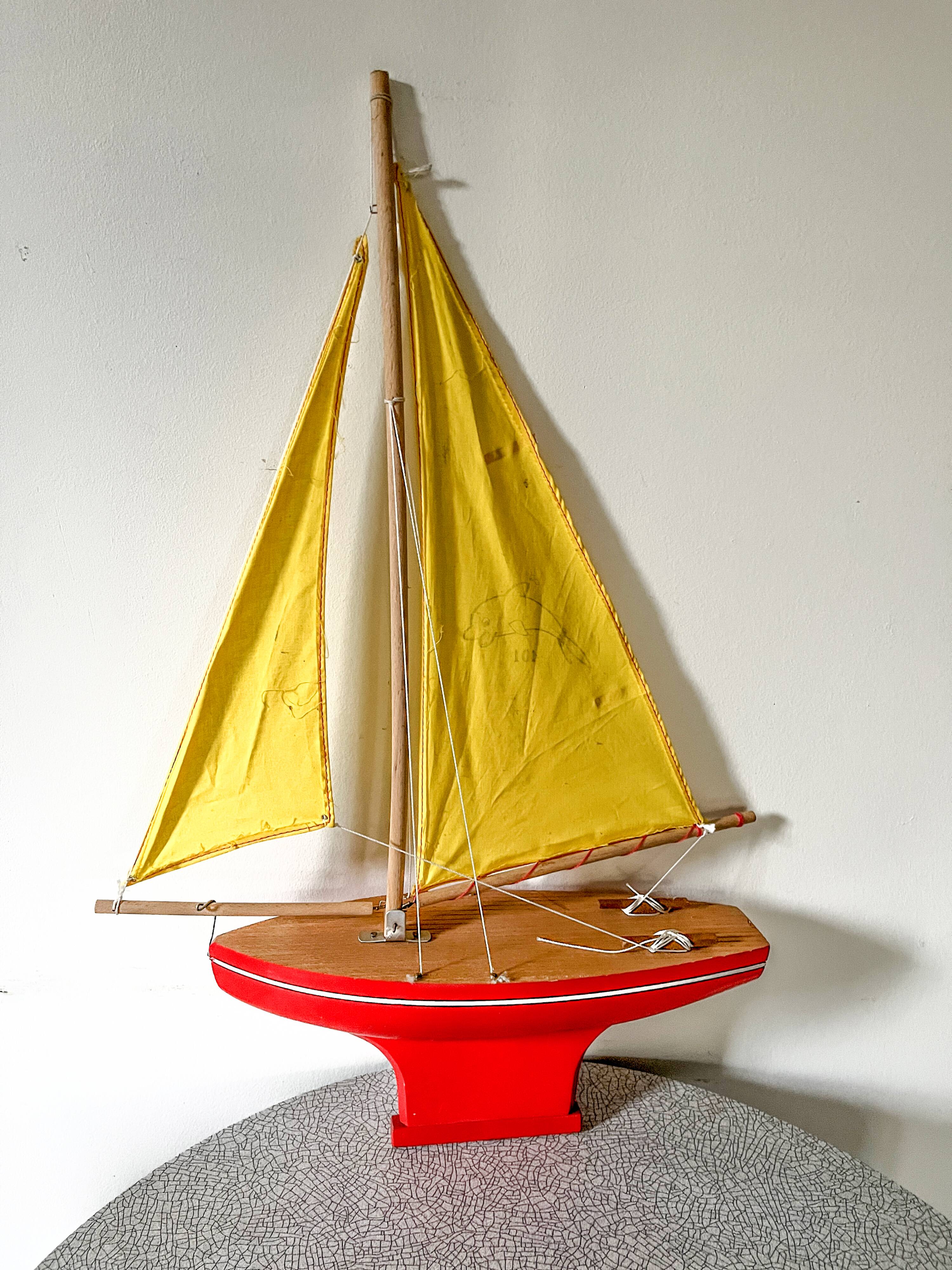 Voilier De Bassin Ancien Vogu'Enmer VP40 - Bois - Jouet Français Vintage à Hublots