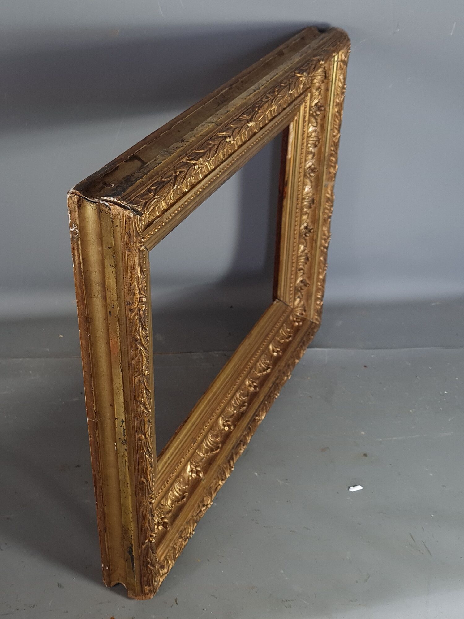 Nineteenth century frame gilded stucco wood 51.5x40 foliage 36.7x25.5 cm SB