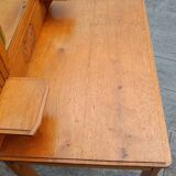 Art Deco hairdresser with bevelled mirror