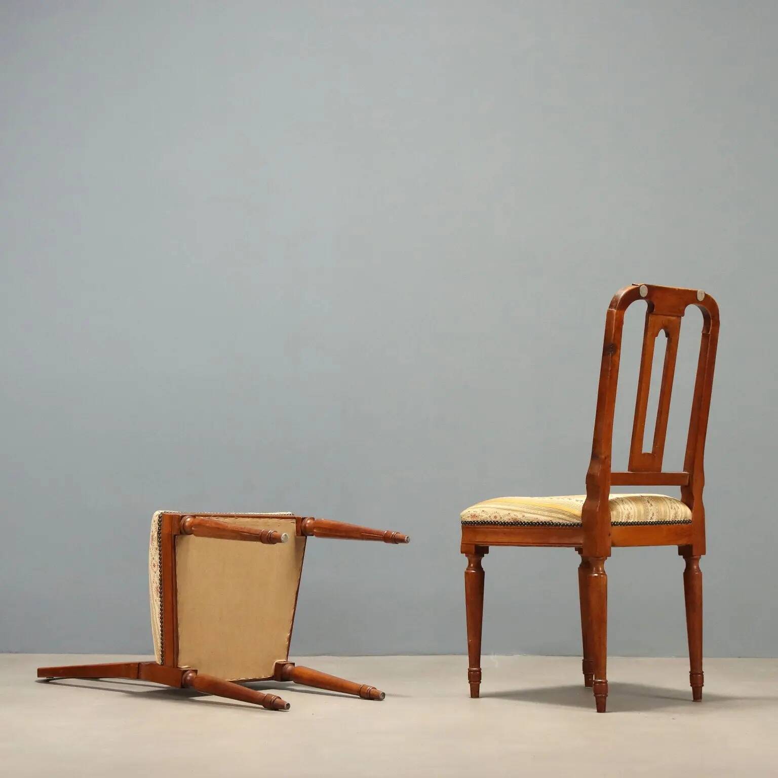 Walnut chairs - Italy 19th century