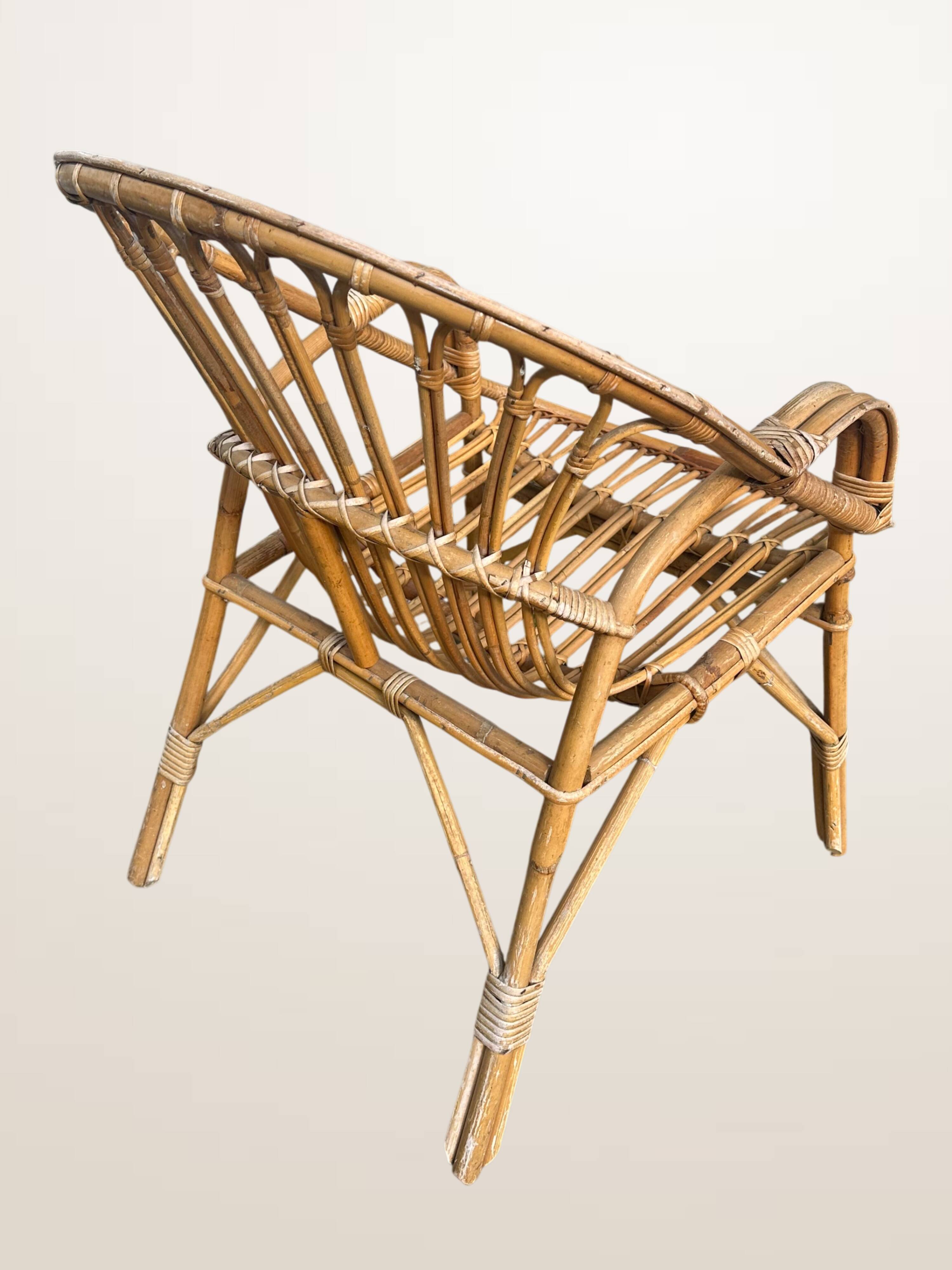 Basket chair in rattan