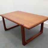 Table basse danoise du milieu du siècle par Niels Bach, années 1960