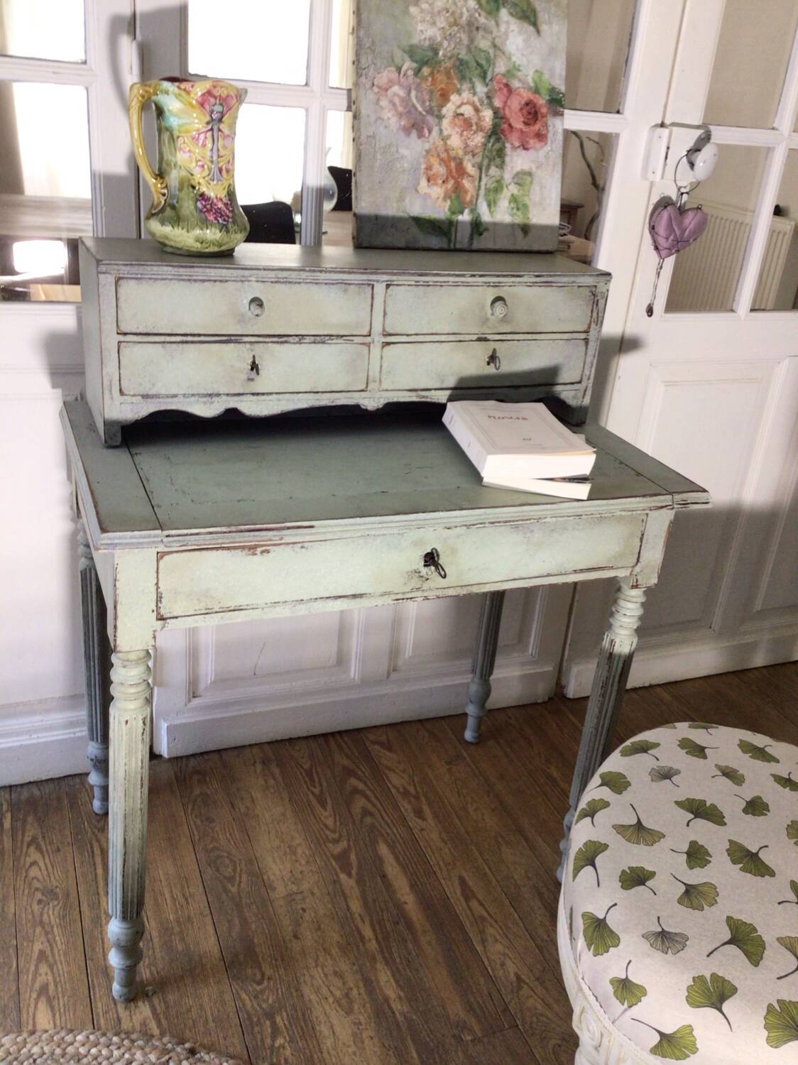 Desk happiness of the day 19th century