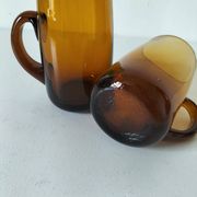 Paire de chopes, tasses en verre ambré vintage
