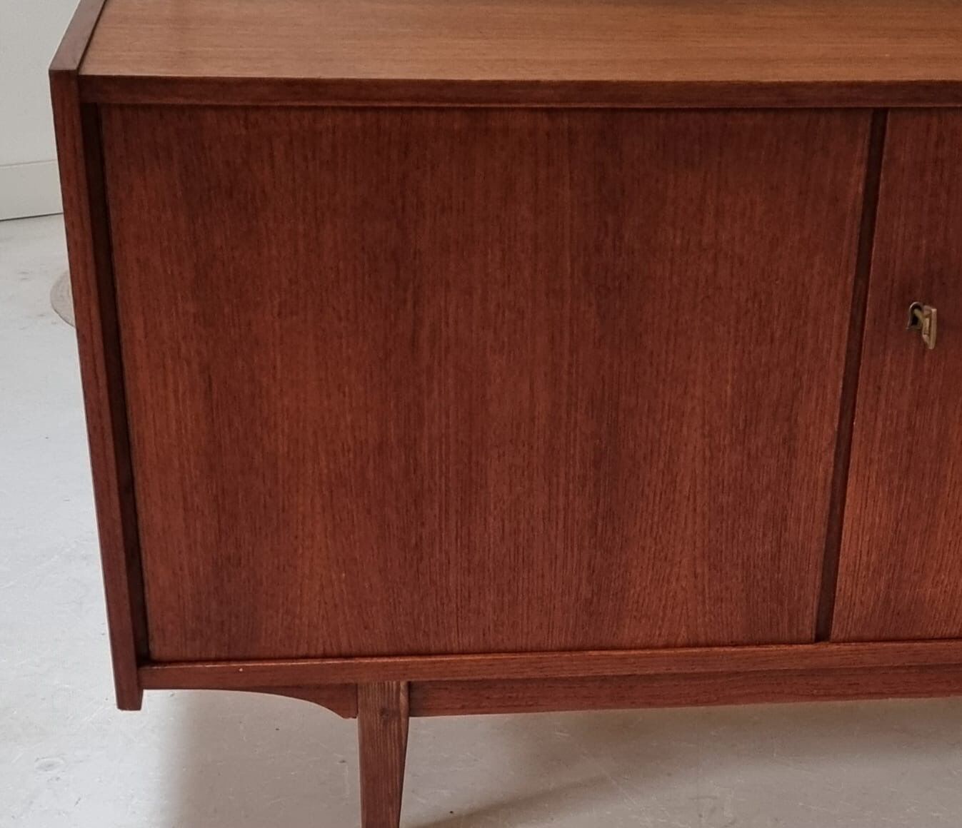 Buffet du milieu du siècle