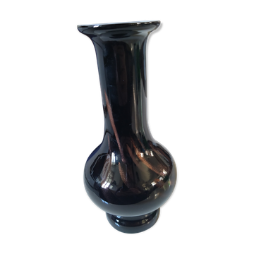 Black and golden vase