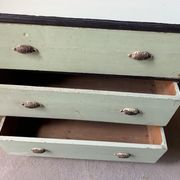 Green chest of drawers 3 drawers