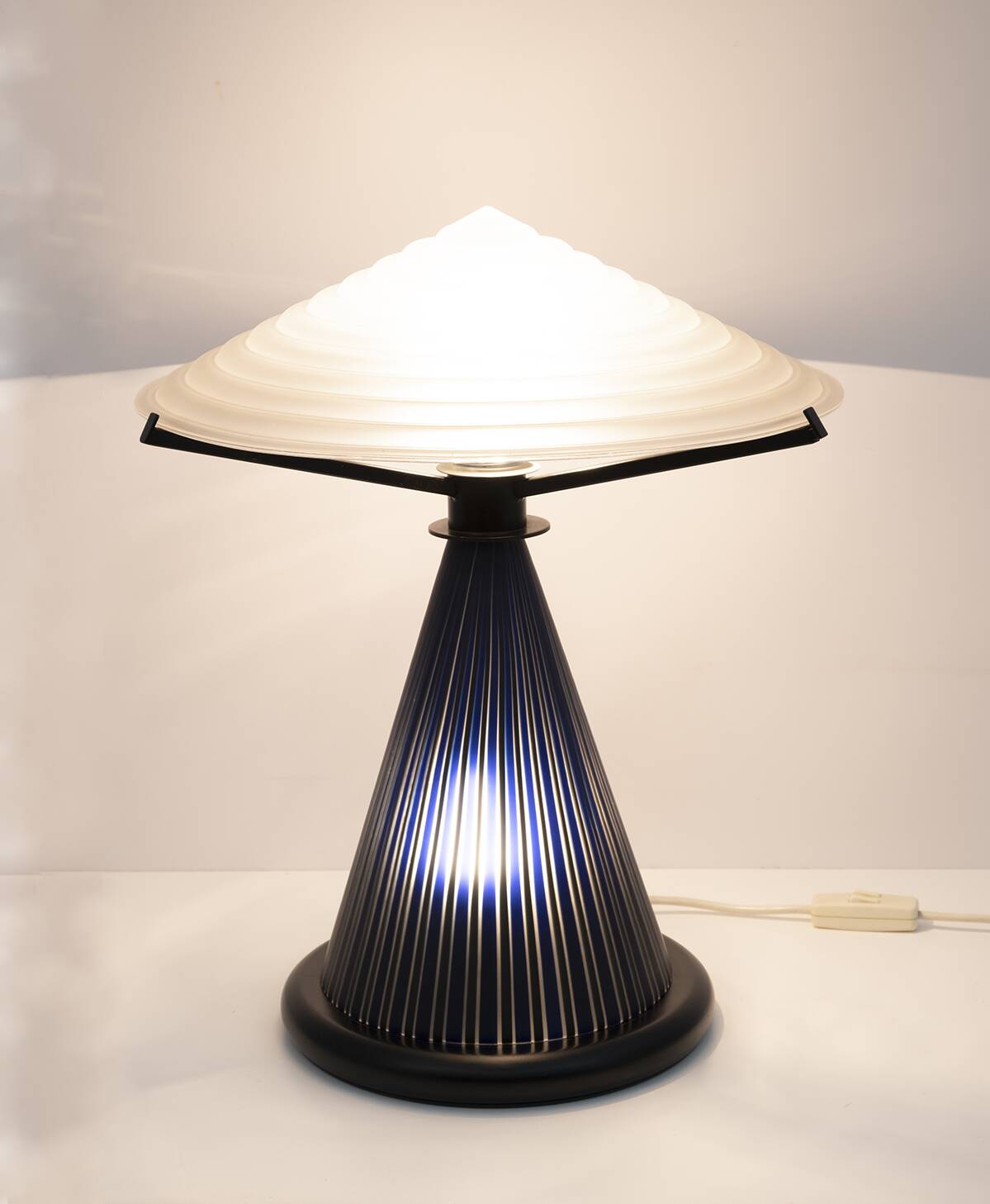 Pair of Post Modern Italian Murano Glass Mushroom Table Lamps, 1980s