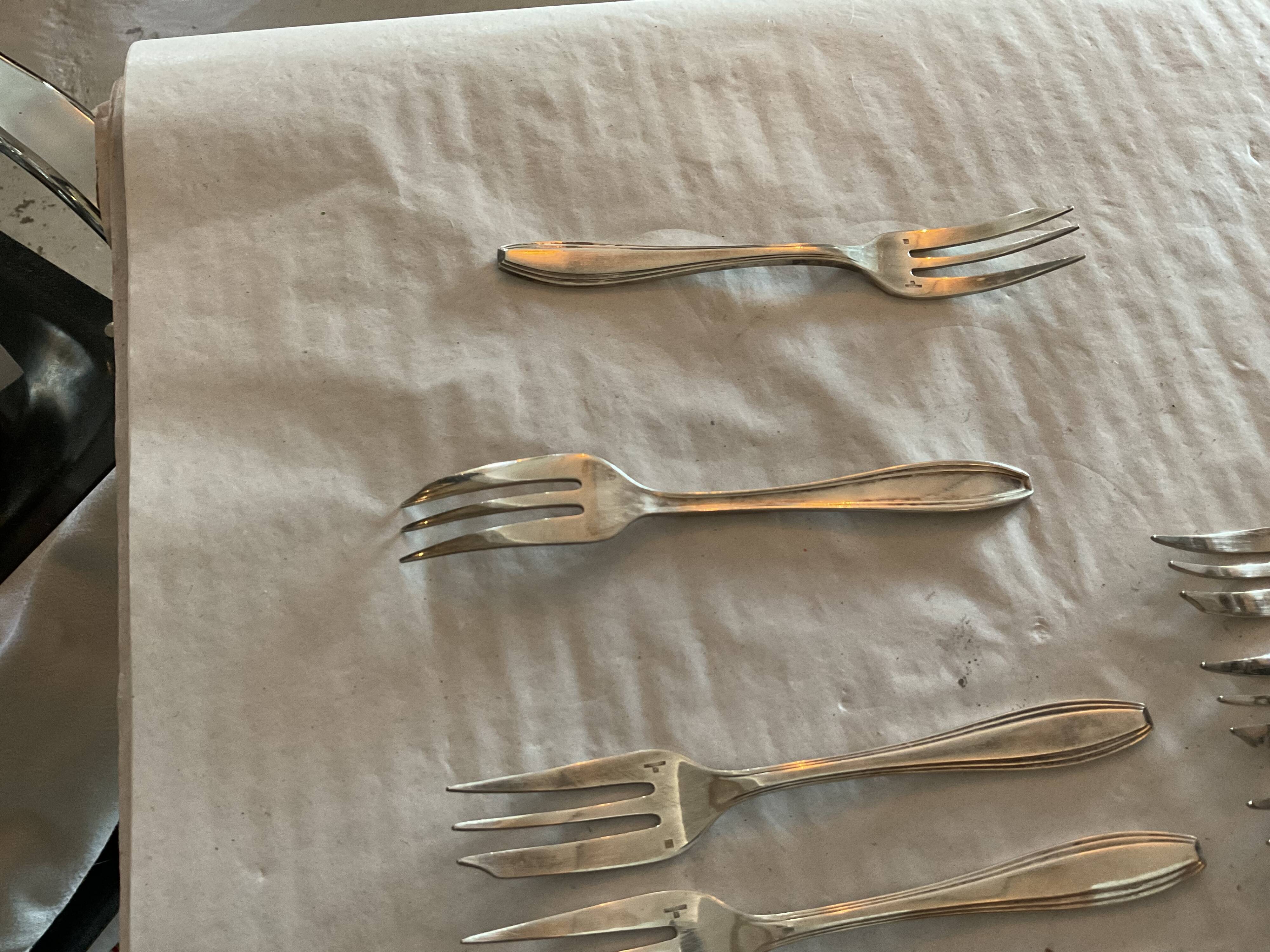 Cutlery.12 dessert forks .silver metal