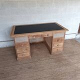 Ancien bureau style notaire