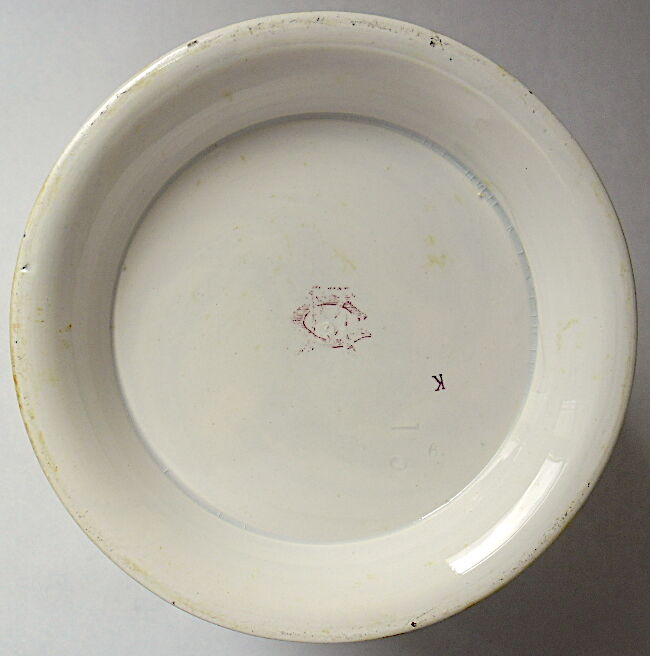 Creil&Montereau earthenware pot