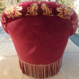 Velvet toad with backrest and firm seat in burgundy red color