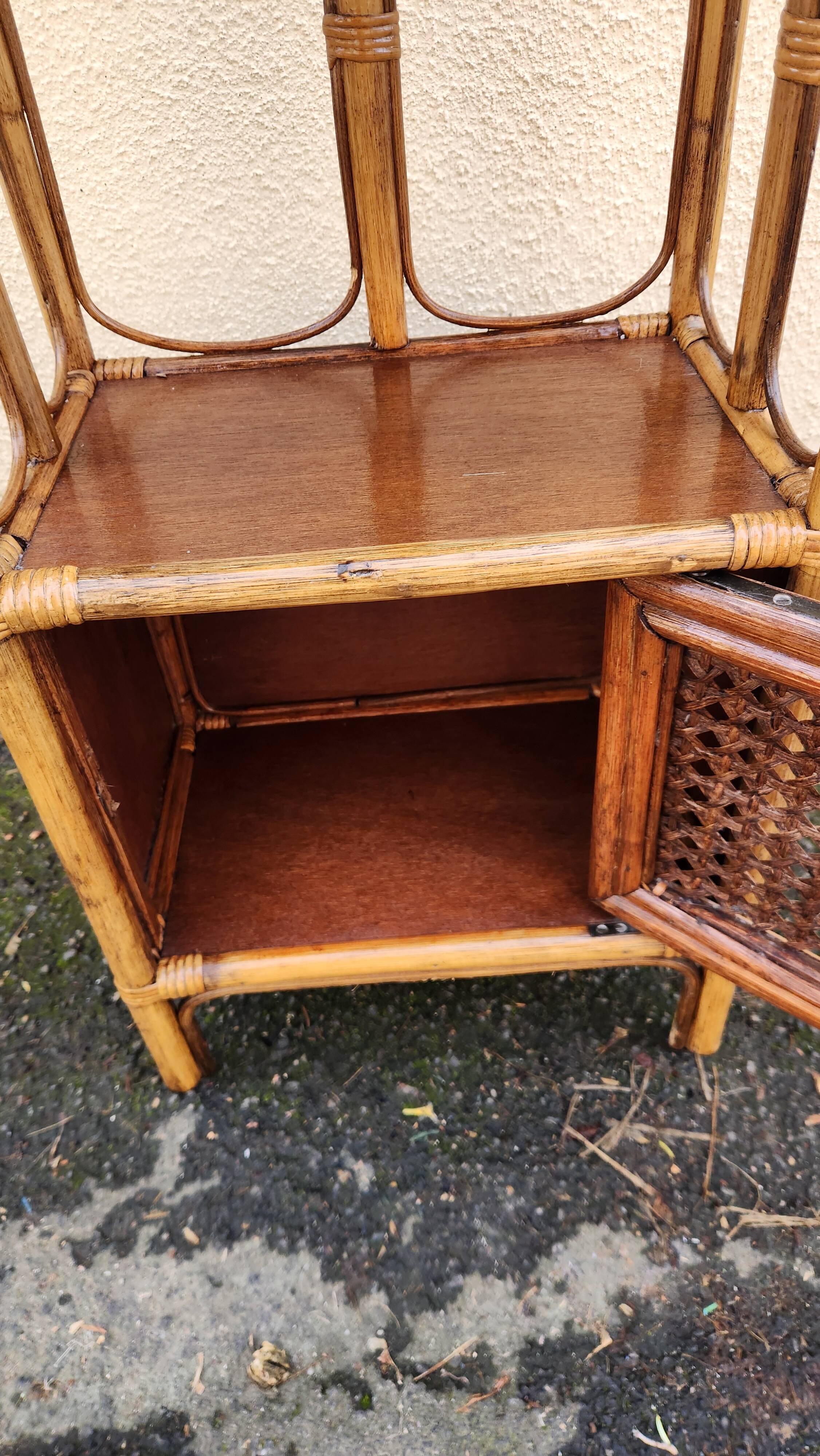 Rattan shelf from the 1960s-1970s.