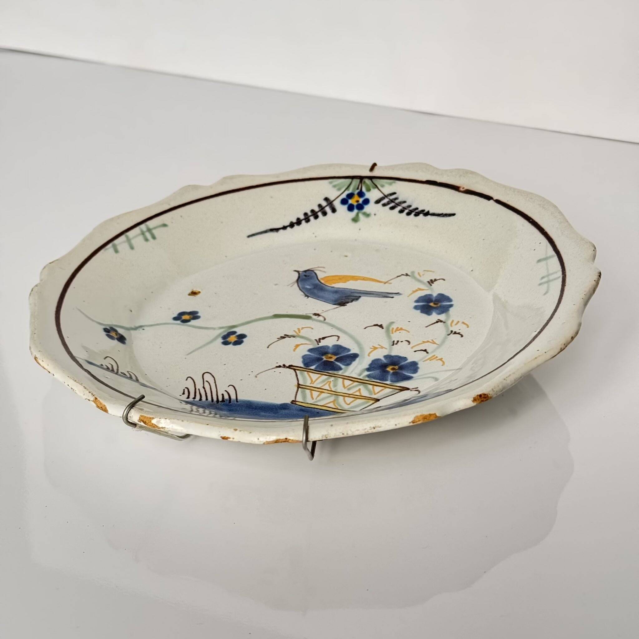 2 Plates in Nevers Earthenware (known as La Rochelle) | Bird | 18th century