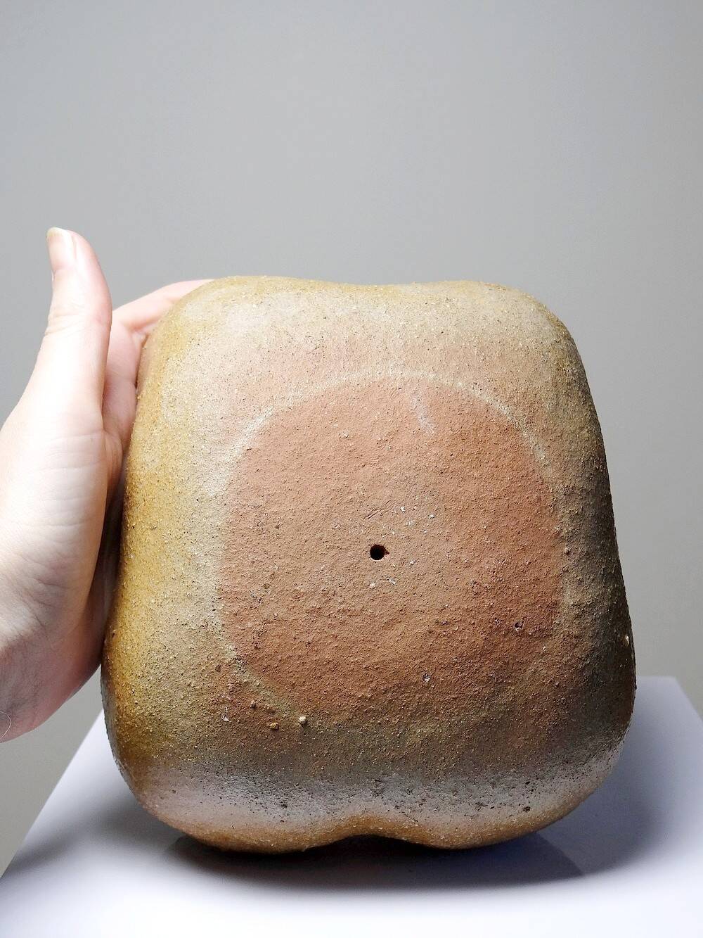 Small sculptural Venus in sandstone, bust of a woman, signed vintage, 90s