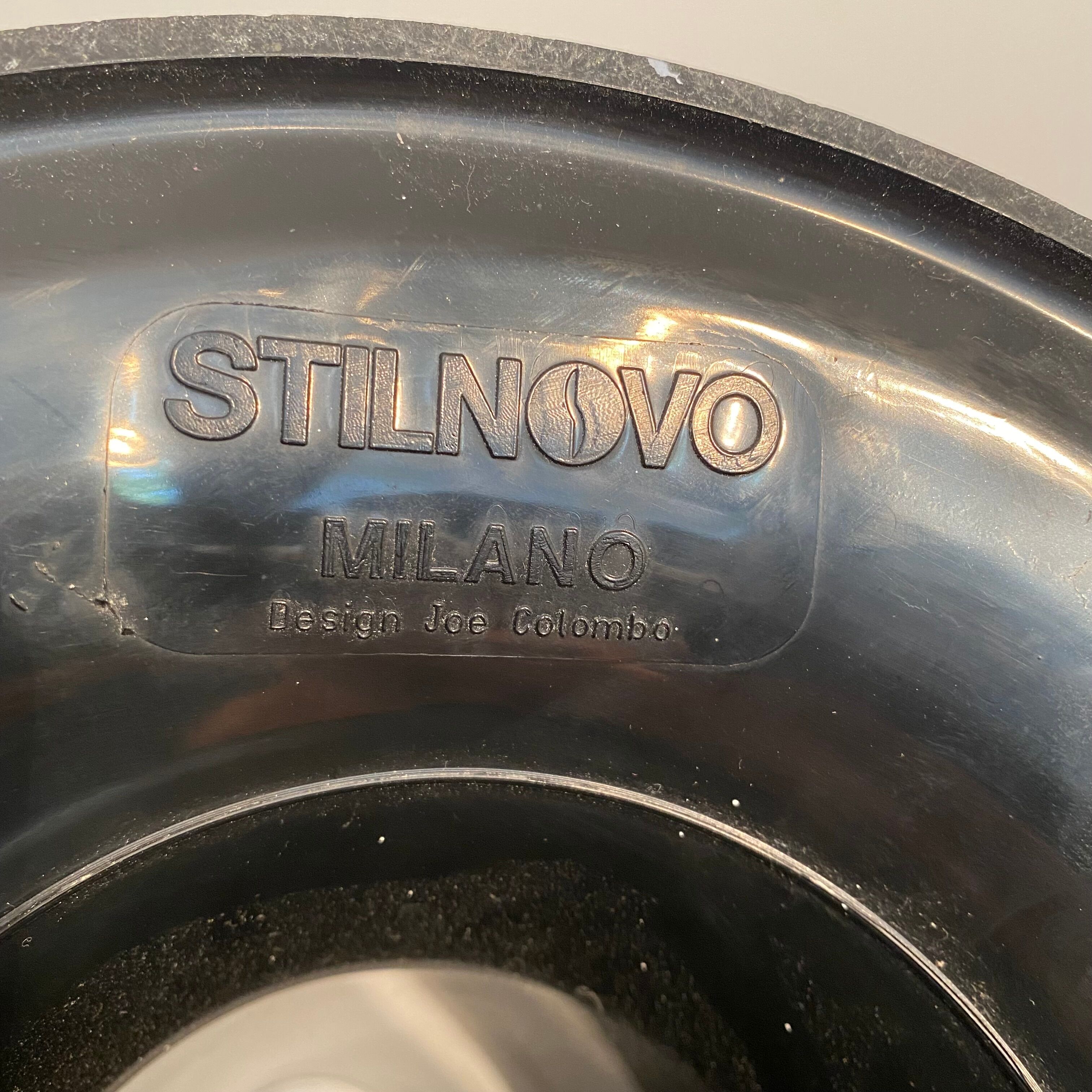 Joe Colombo's standing ashtray for Stilnovo. Italy 1968