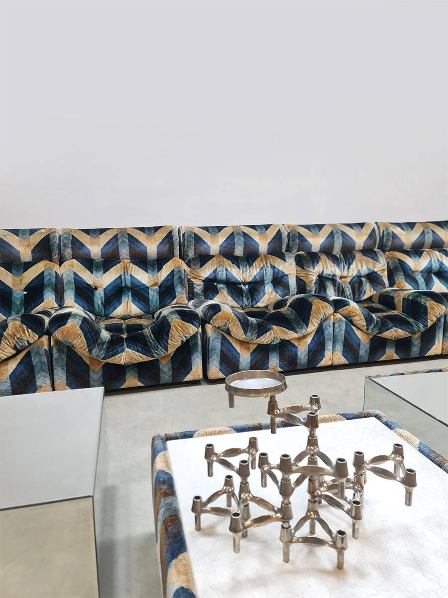 Canapé modulable vintage en velours « Lignes géométriques »