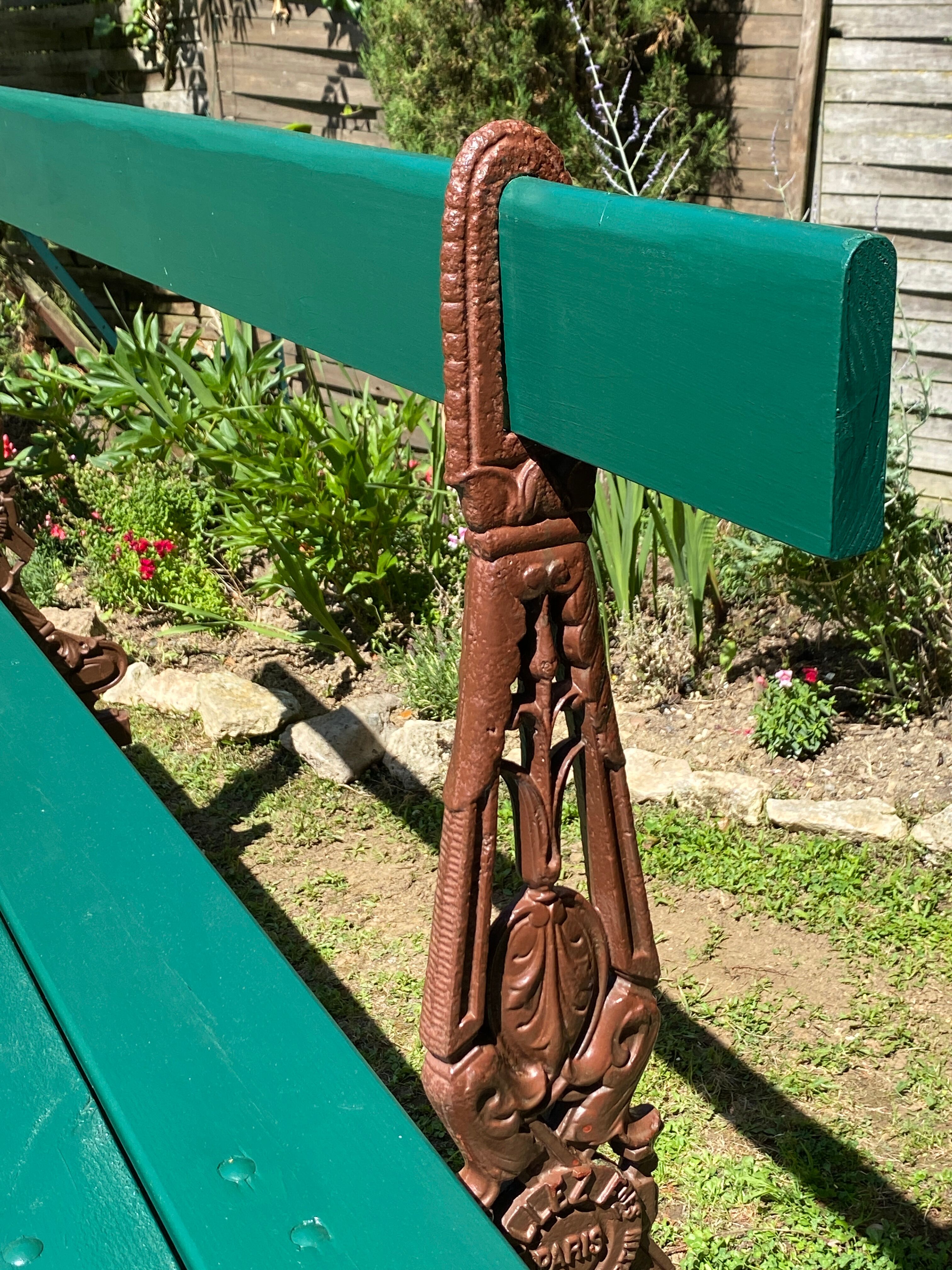 Former public bench of Paris
