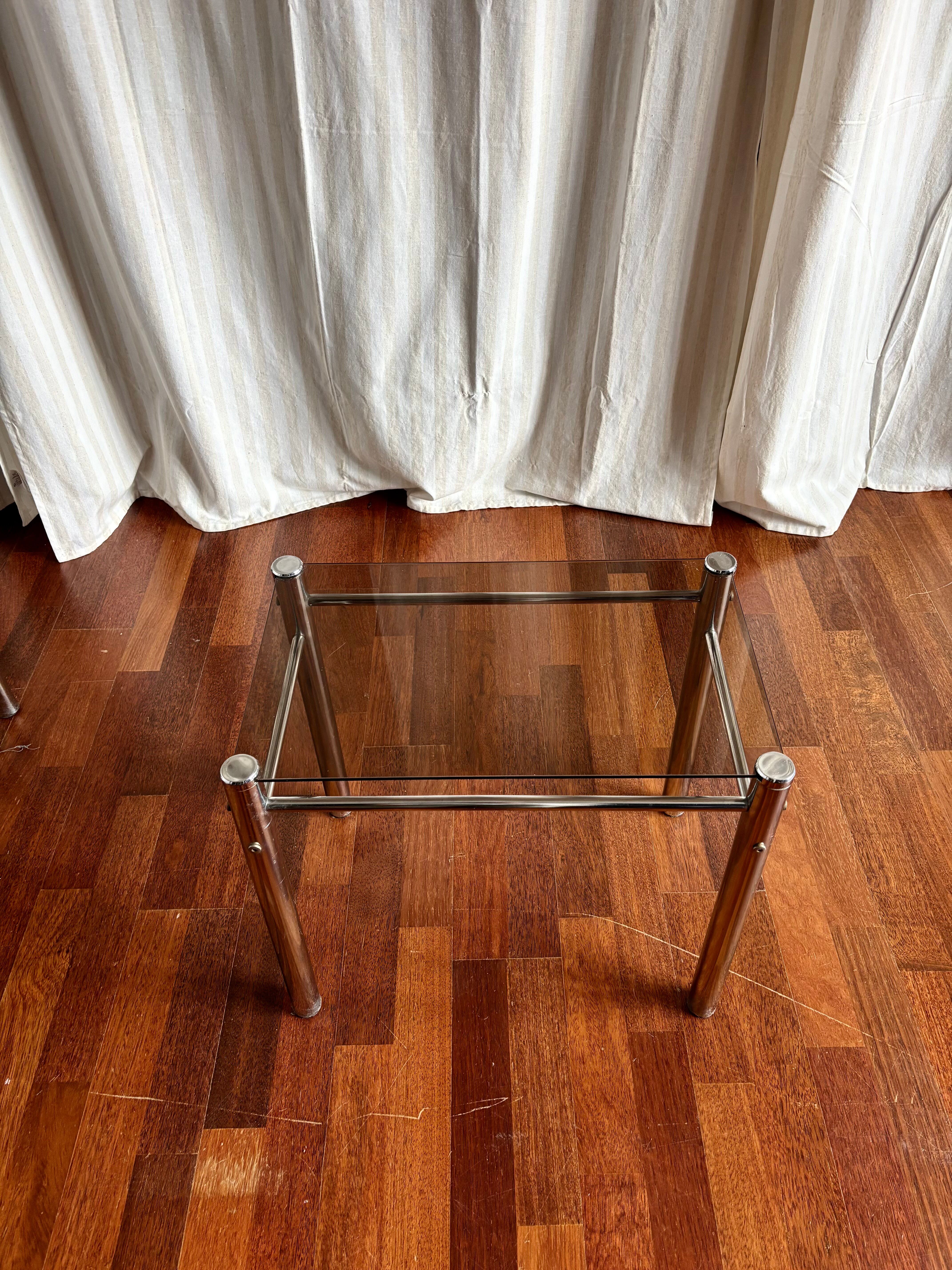 Table basse gigogne  années 70