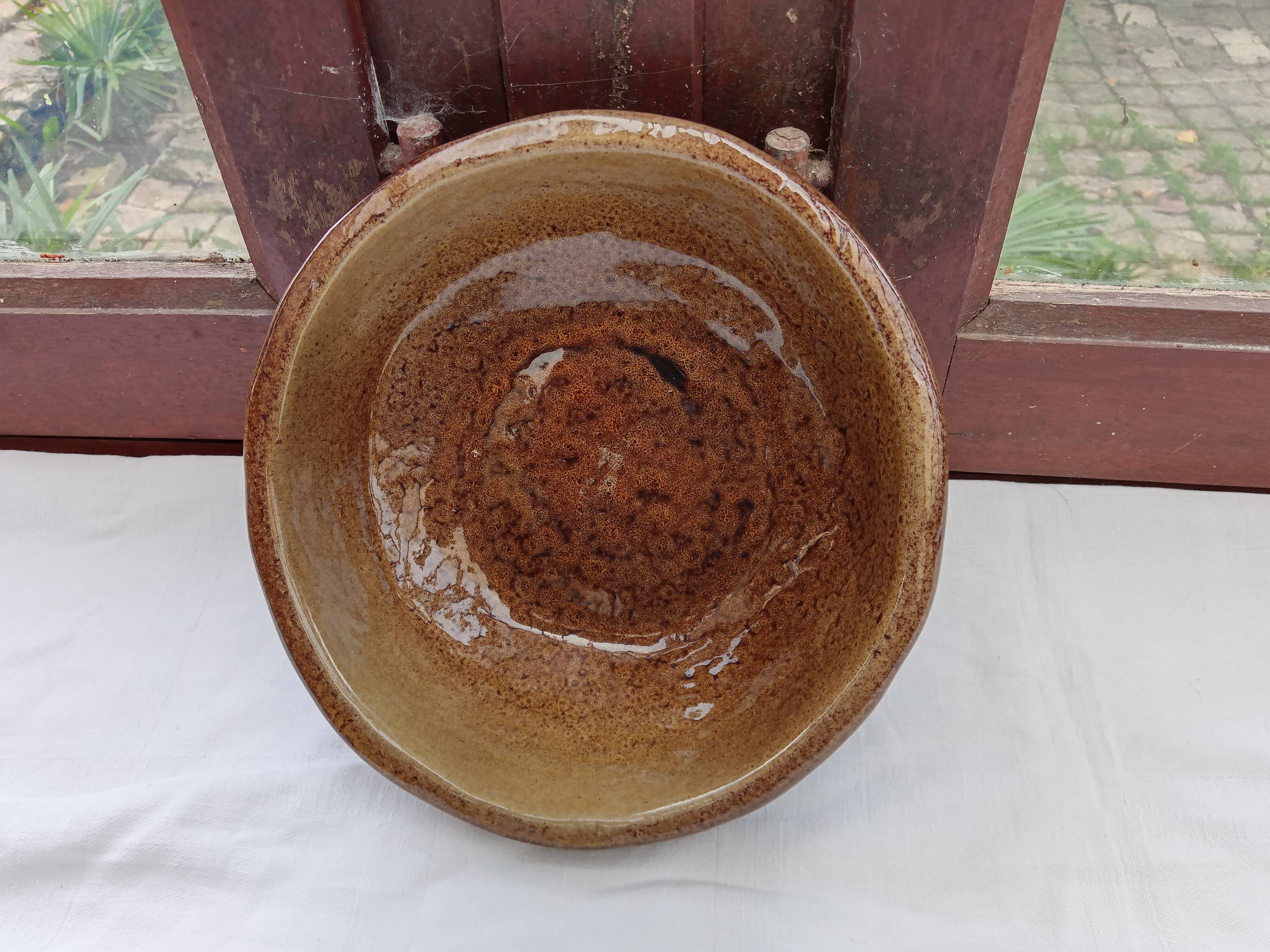 Glazed stoneware bowl