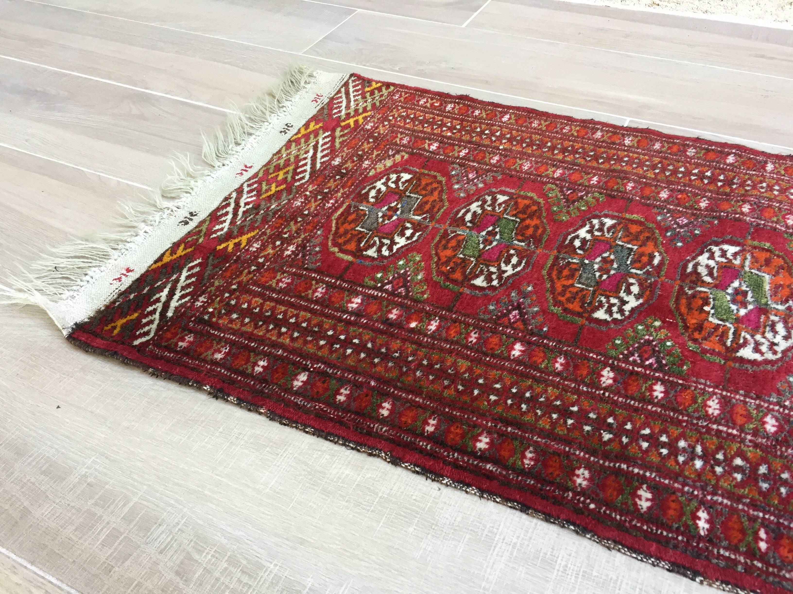 Vintage pure wool rug – 118 x 57cm