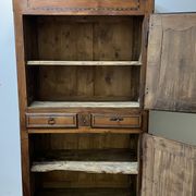 Armoire en noyer d'époque XIX ème