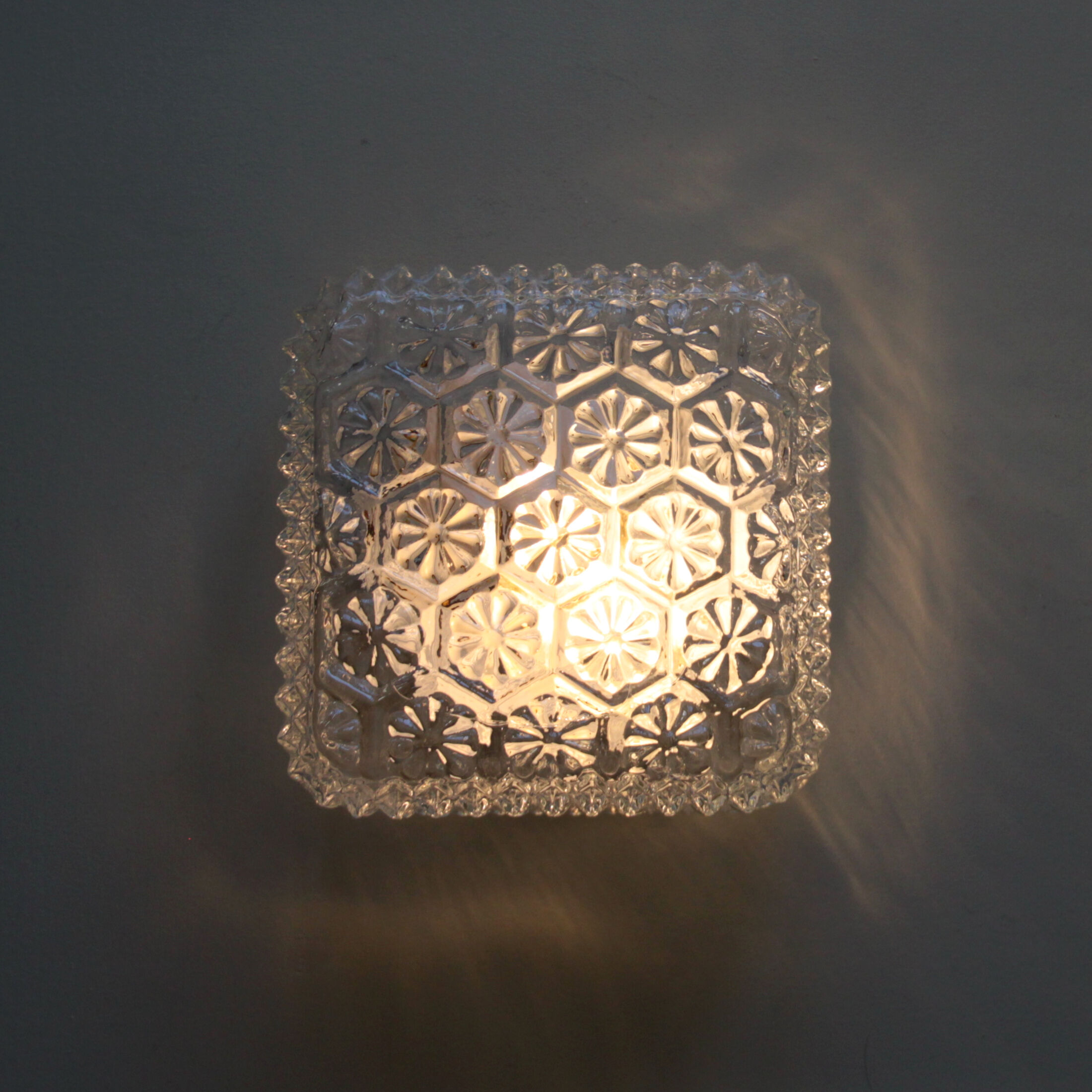 Wall lamp square ceiling lamp in minimalist glass 1970 1980 seventies eighties luminaire