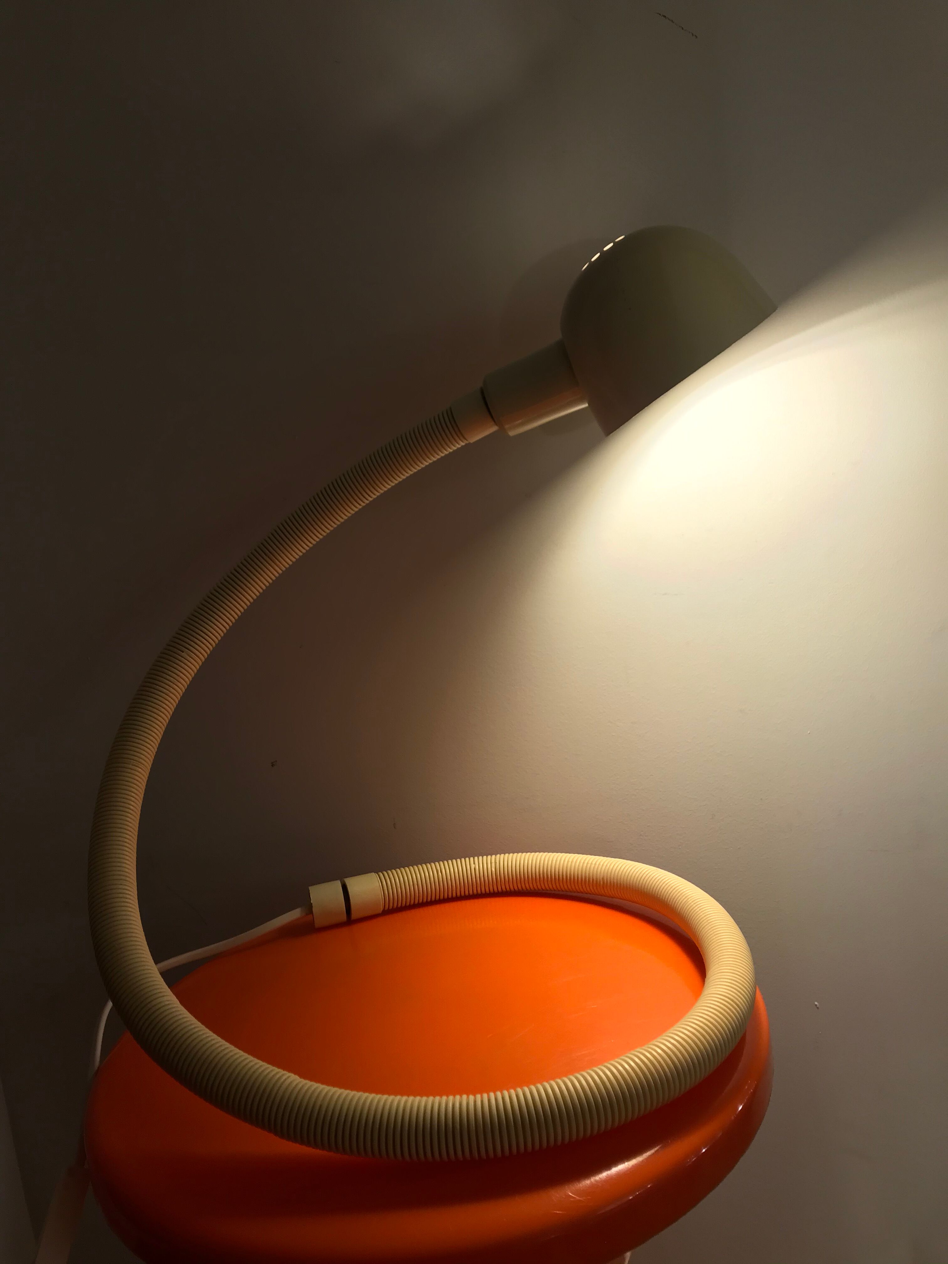 Hebi cream Snake lamp Isao Hosoe for Valenti 1970