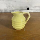 Onnaing pitcher