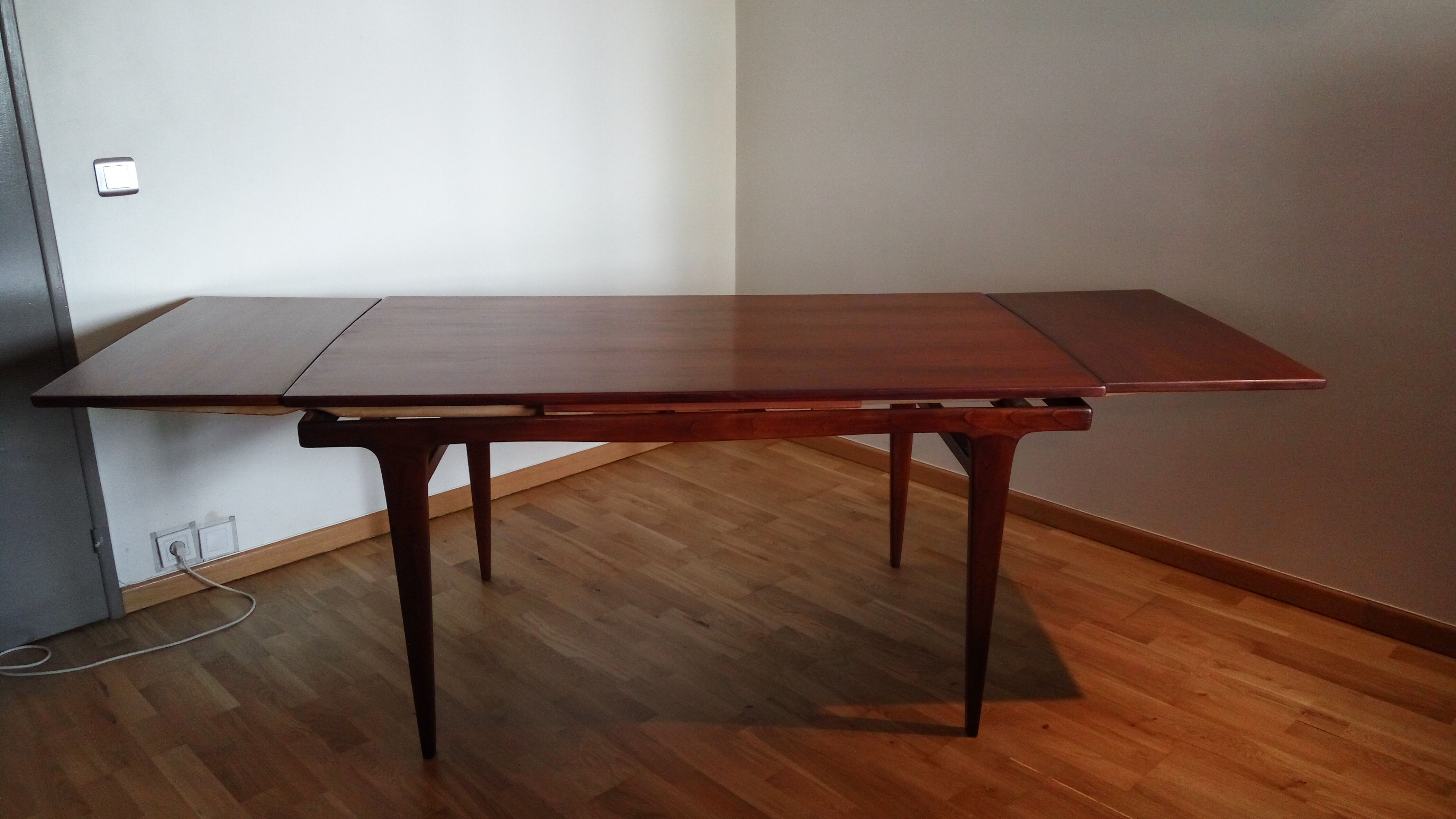 Table by Johannes Andersen