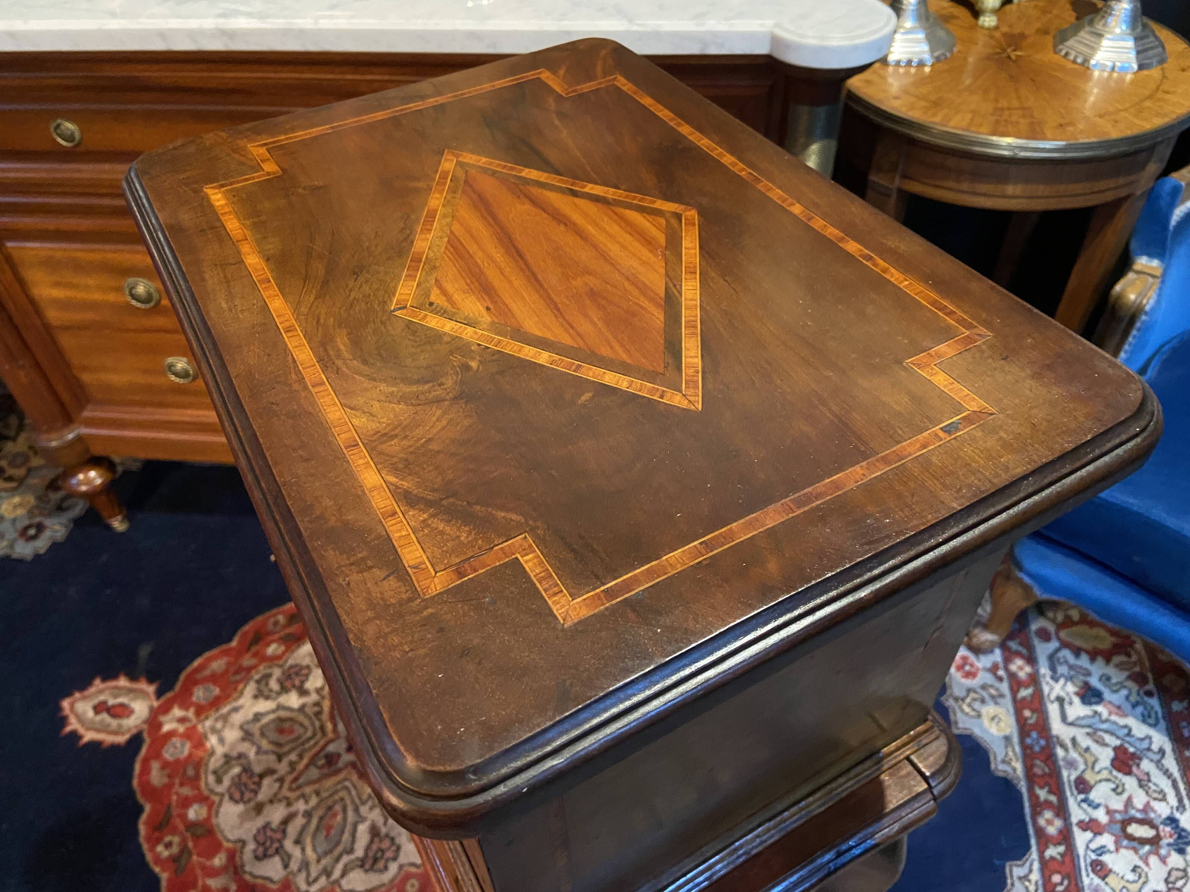 Walnut jewelry cabinet with marquetry decoration, early 19th century, Restoration