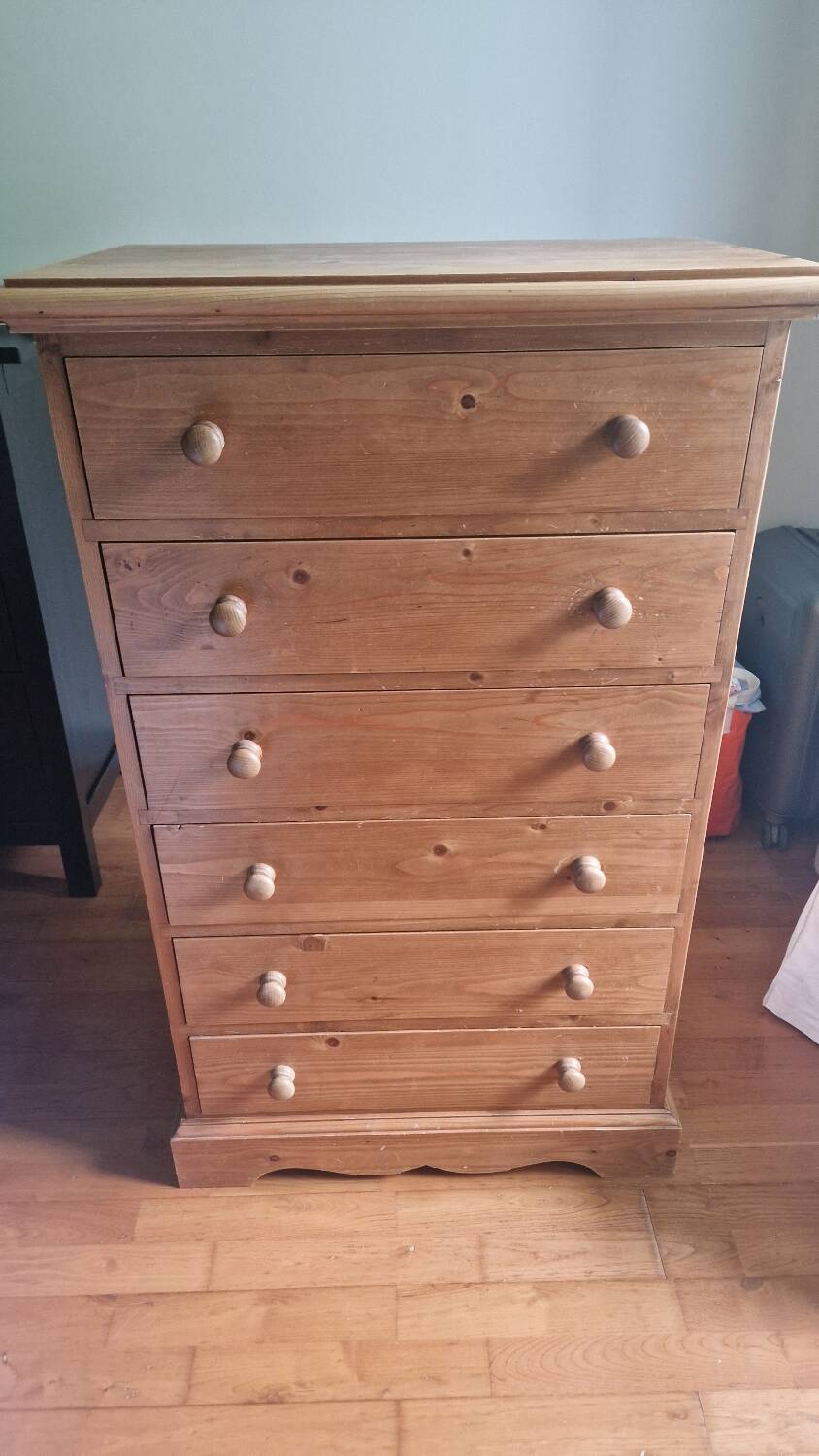 Chest of drawers with 6 drawers