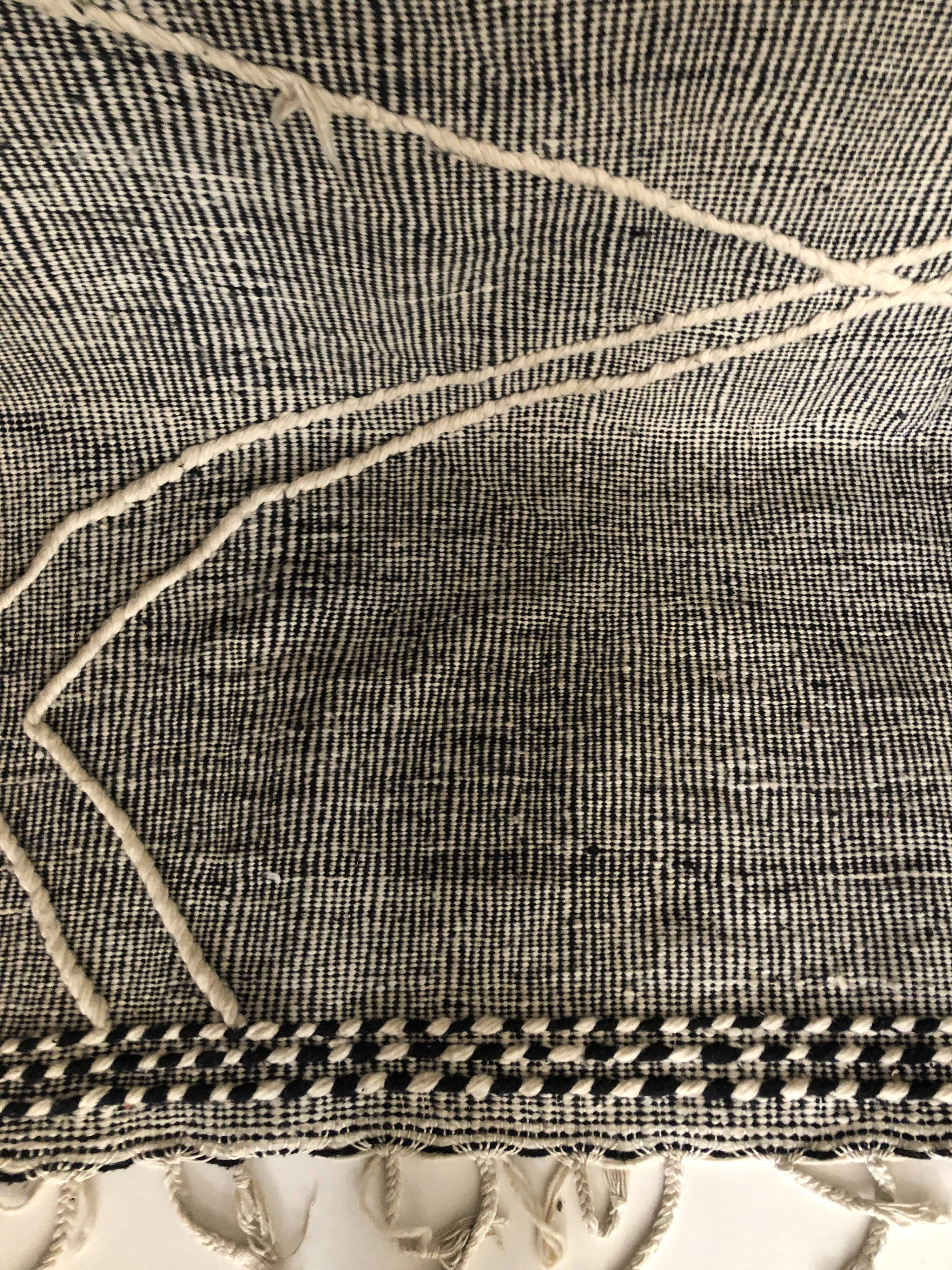 Moroccan Berber carpet Kilim Zanafi black and white 3,36X2.10m