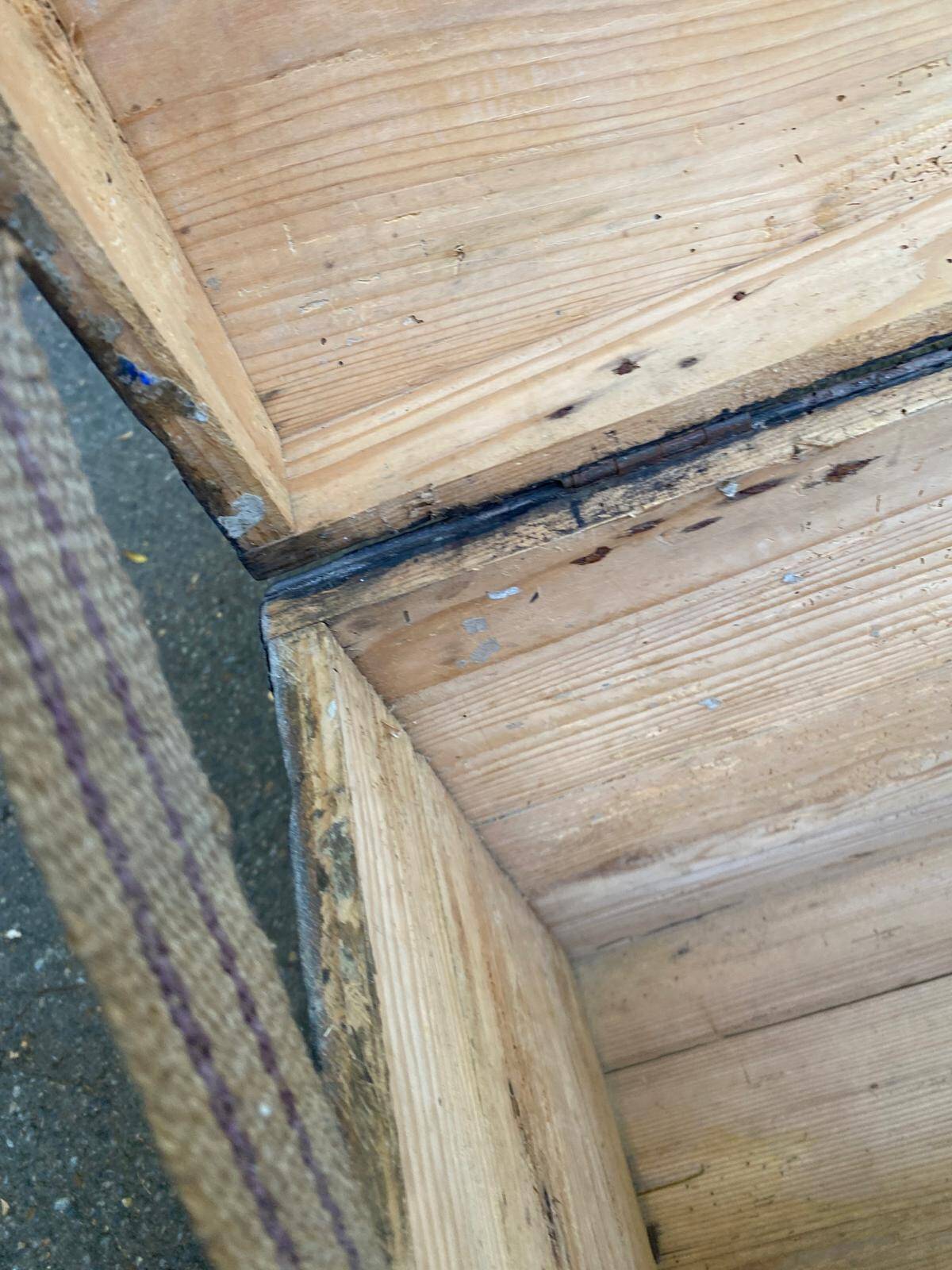 Malle bombée vintage en bois du XIXème