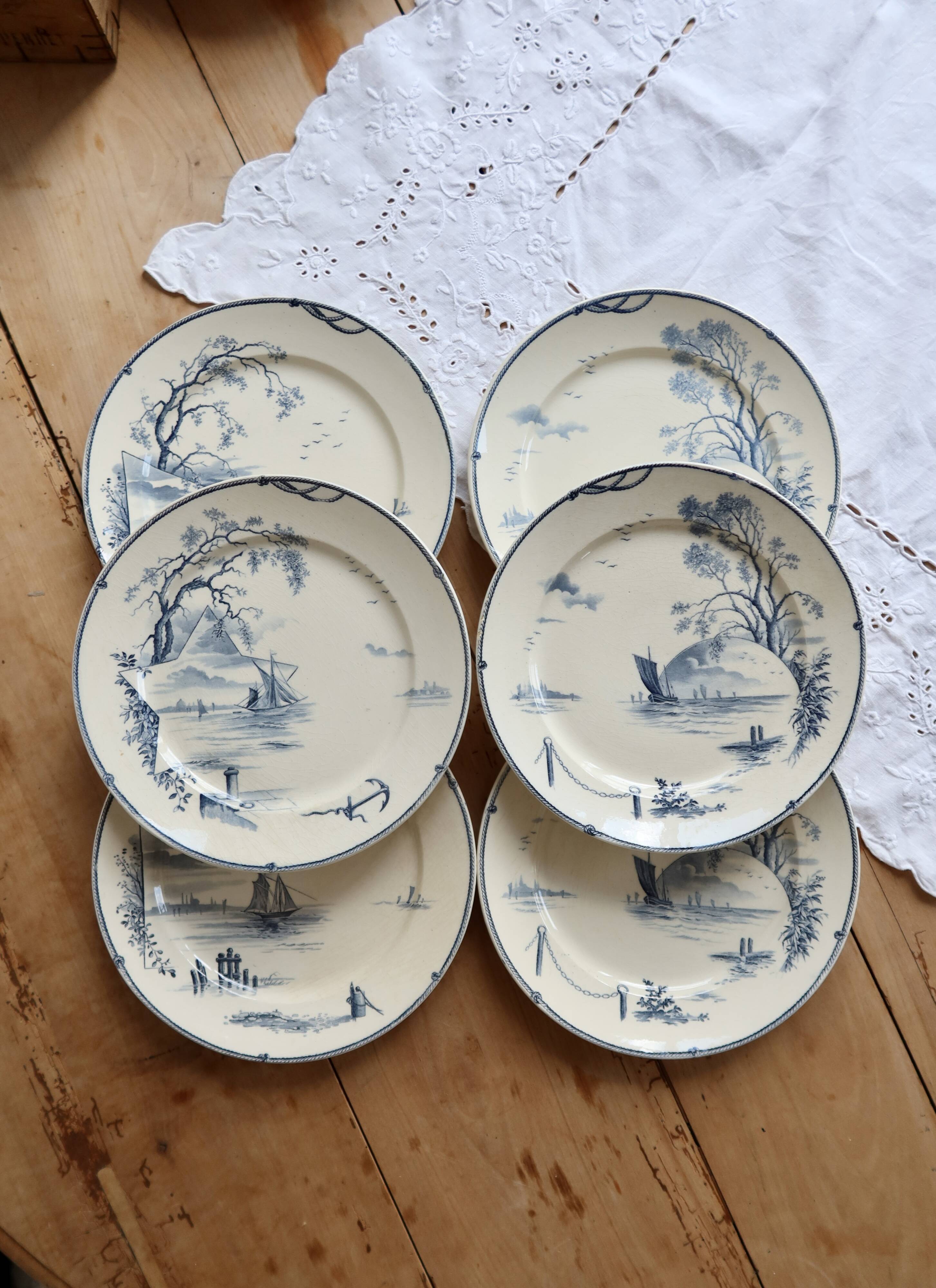 6 assiettes plates antiques Gien modèle Marines 1875