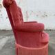 Fauteuil crapaud rose capitonné