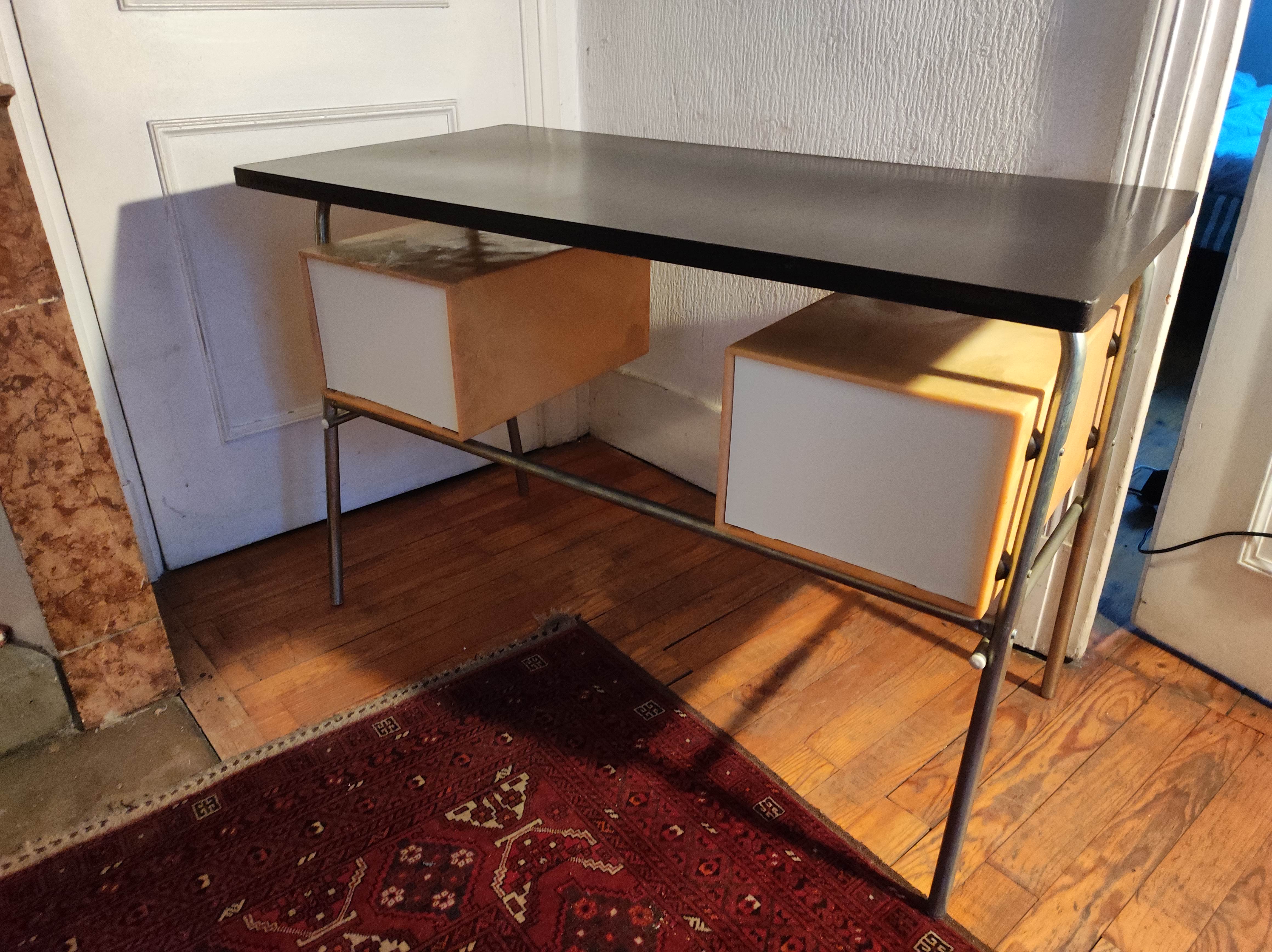 Bureau 1960