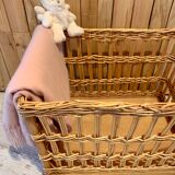 Coffre à jouets sur roulettes