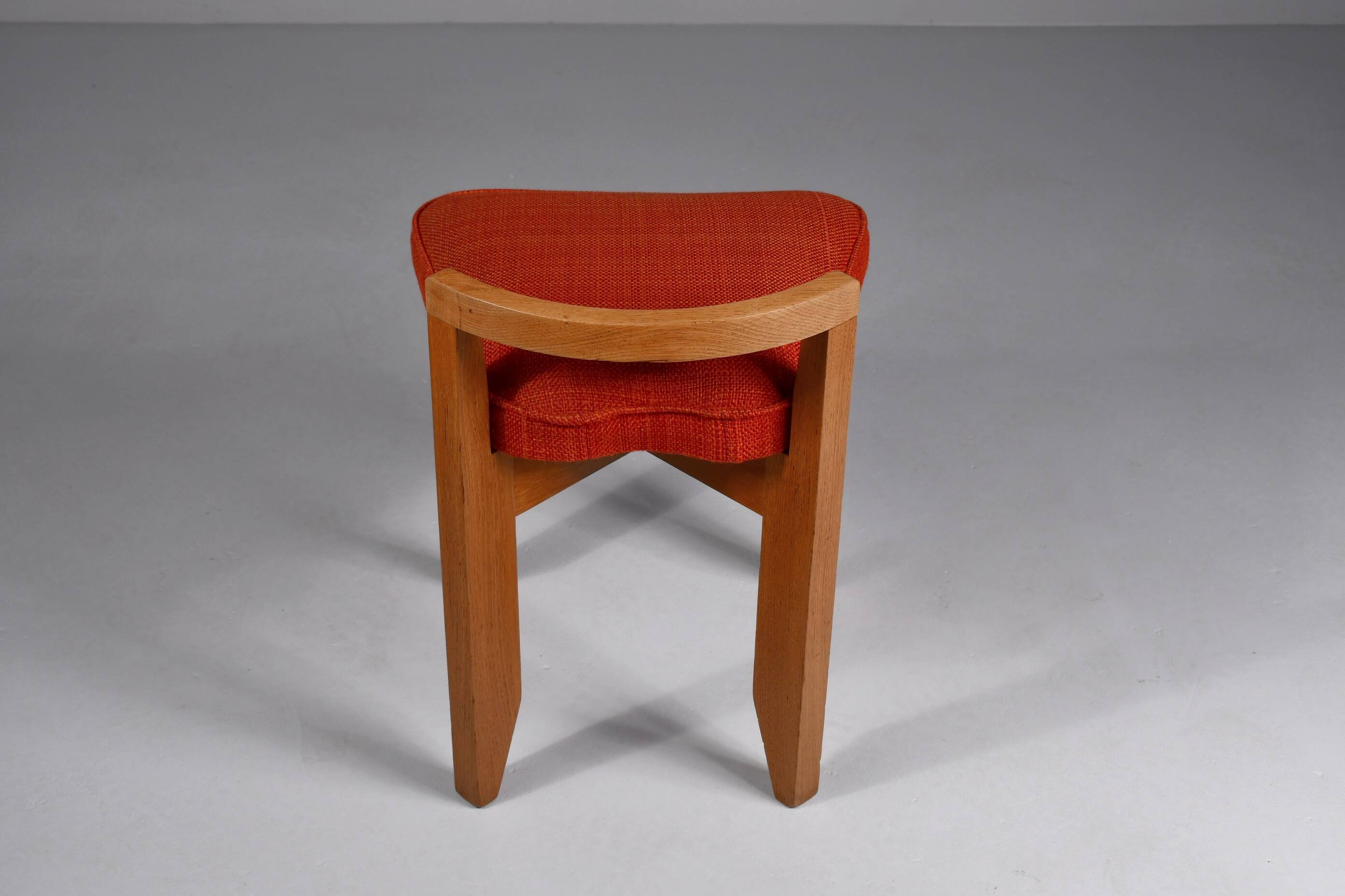 Chaise Boudoir "Rubercrin" de Guillerme et Chambron pour Votre Maison. années 1950