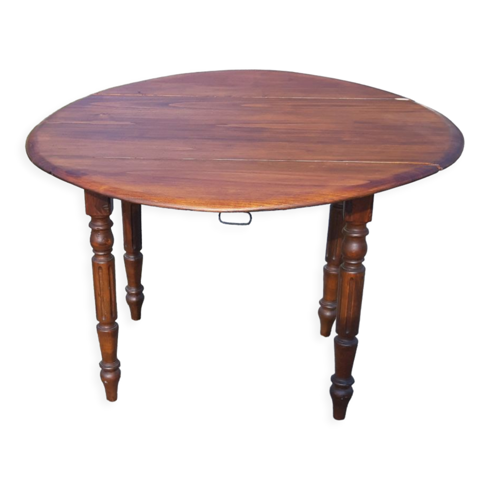 Round table in pine , with flaps