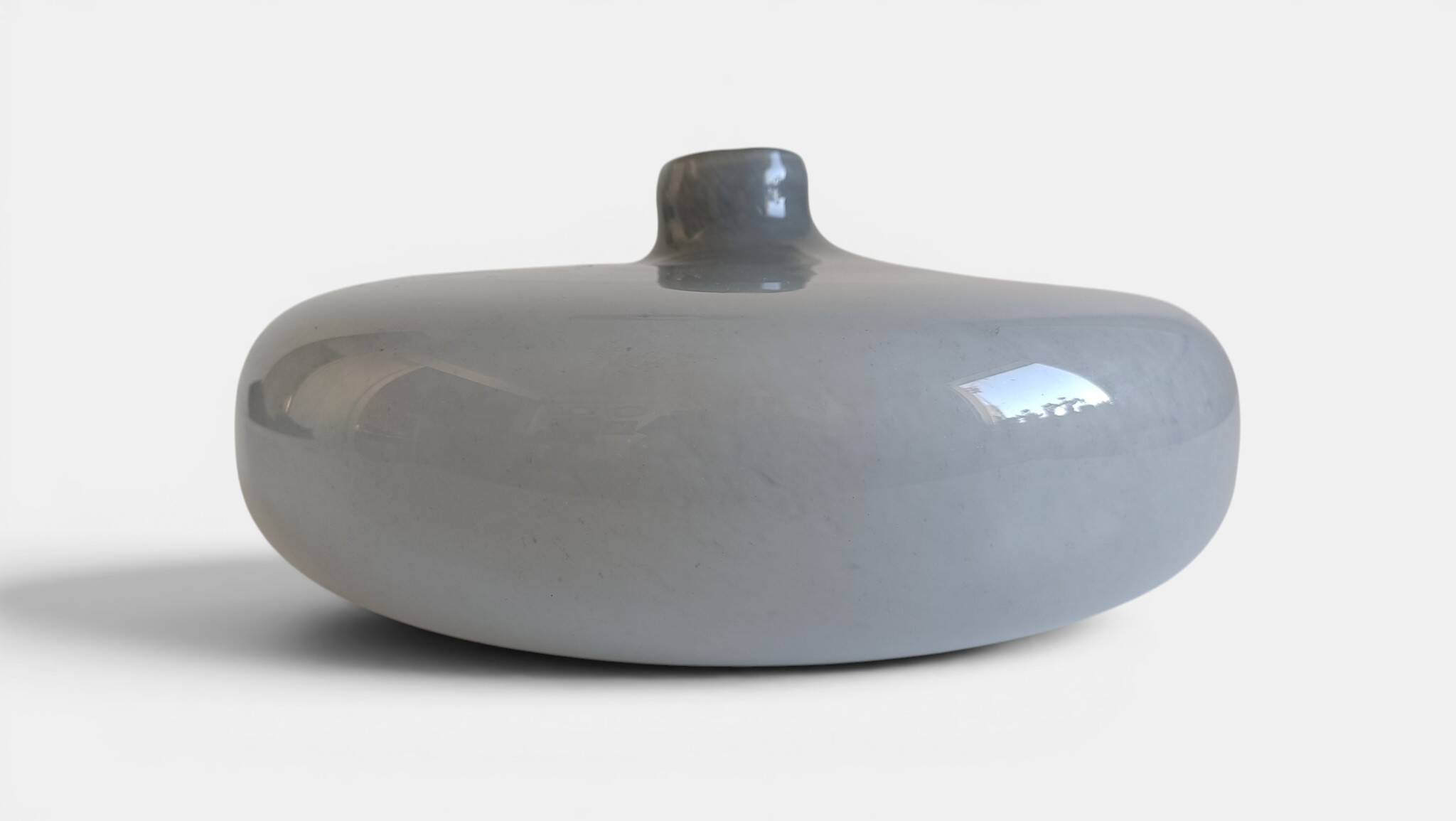 Vase en verre fumé Murano italien moderne / minimaliste, Italie, années 1970