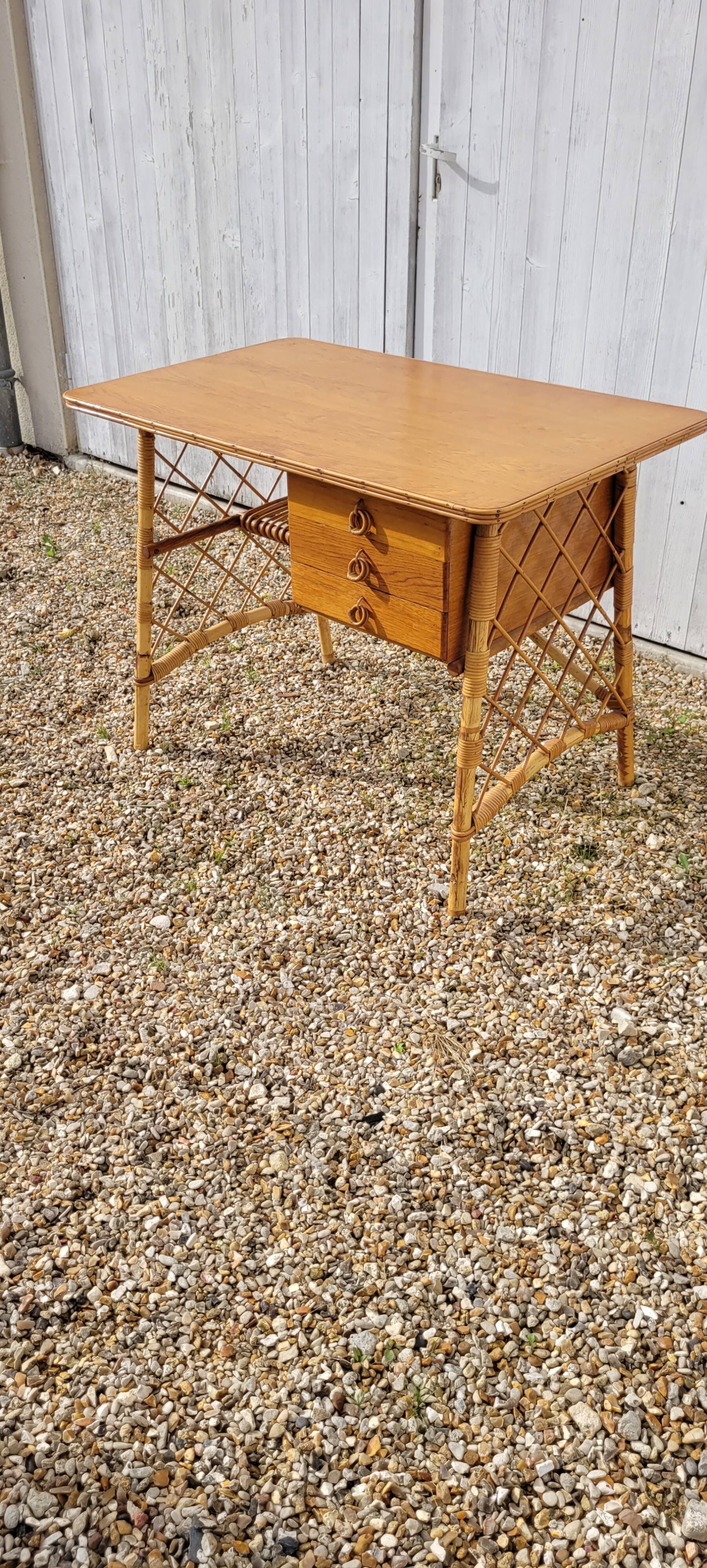 Bureau en rotin