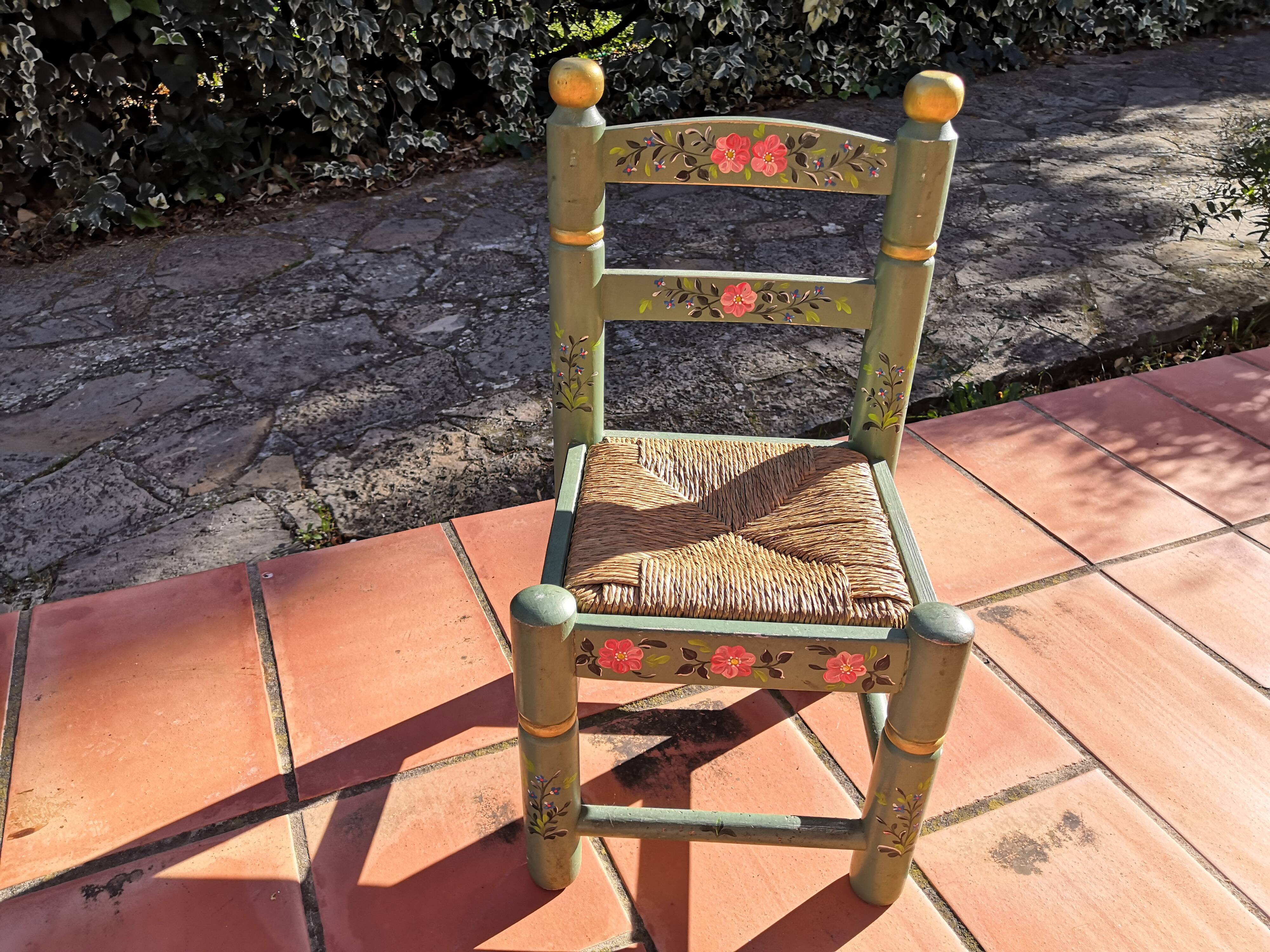 Chaise enfant bois et paille vintage