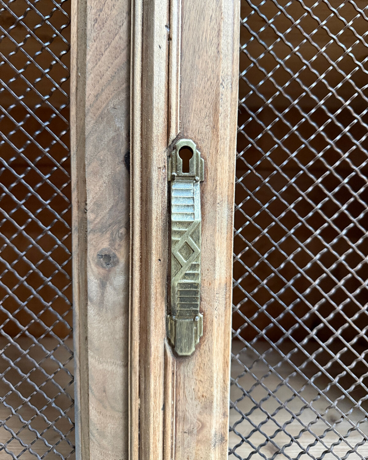 Old library with grilles (renovated)