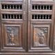 Breton cabinet with carved characters of the early 20th century with 2 doors and 1 oak drawer.