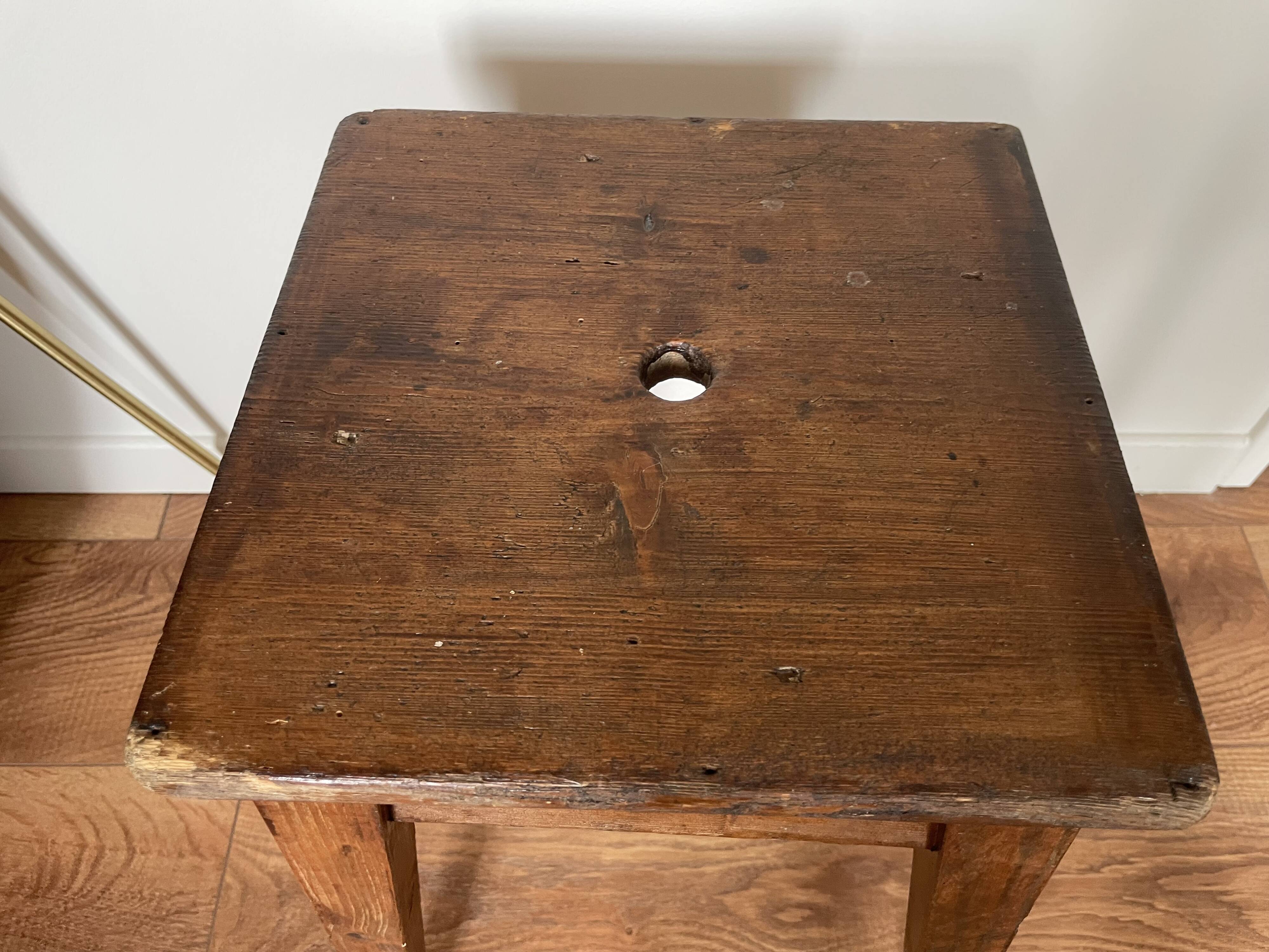 Tabouret ancien