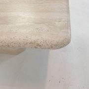 Table basse italienne en travertin, années 1980